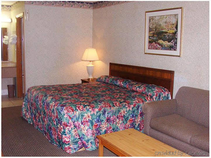 Scottish Inn Augusta Quarto foto