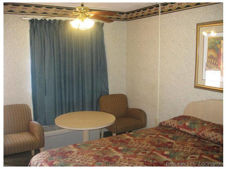 Scottish Inn Augusta Quarto foto